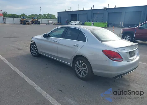 2016 Mercedes-Benz C 300 4Matic/Luxury 4Matic/Sport 4Matic из США, поврежденный, VIN 55SWF4KB9GU109209